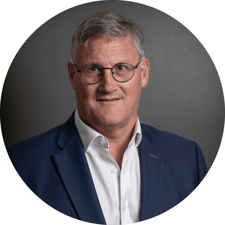 Julian Lamb Strategic Advisor - Foster Moore
